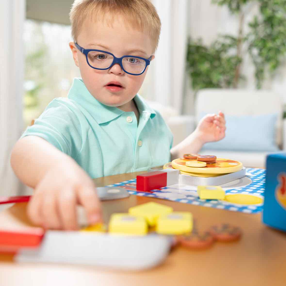 Melissa & Doug Flip & Serve Pancake Set