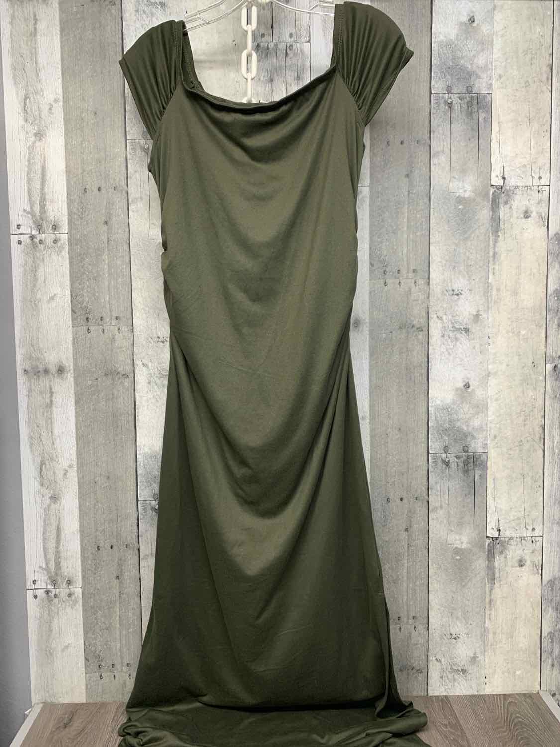 Size M Green Mid Brand Dress - Short Sleeve