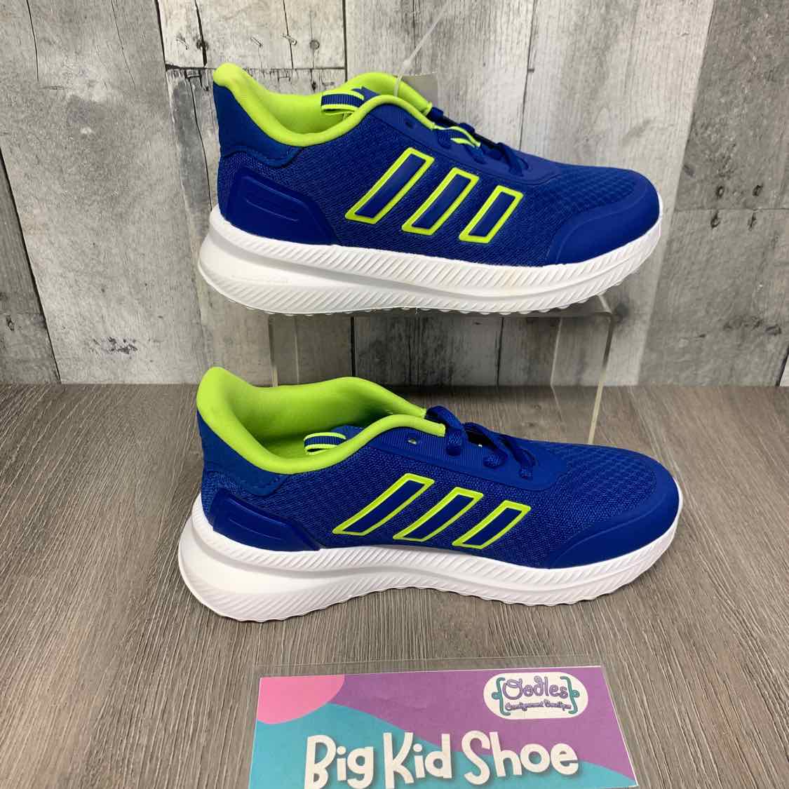 Size 4 Blue/Green Sport Brand Sneakers