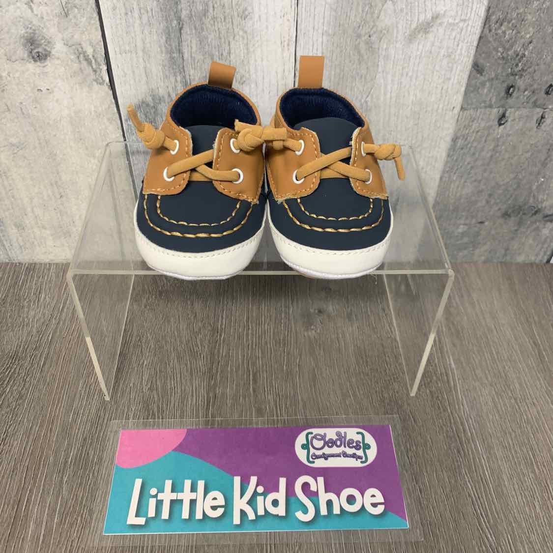Size 2 Brown/Navy Sperry Soft Sole Shoes - OodlesCB