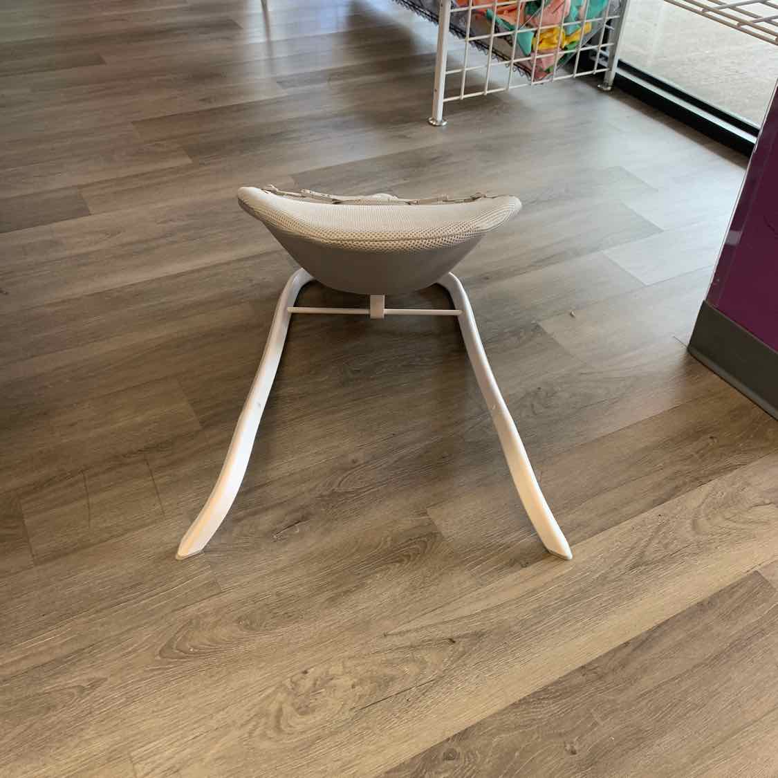 Munchkin Gray Bouncer - OodlesCB