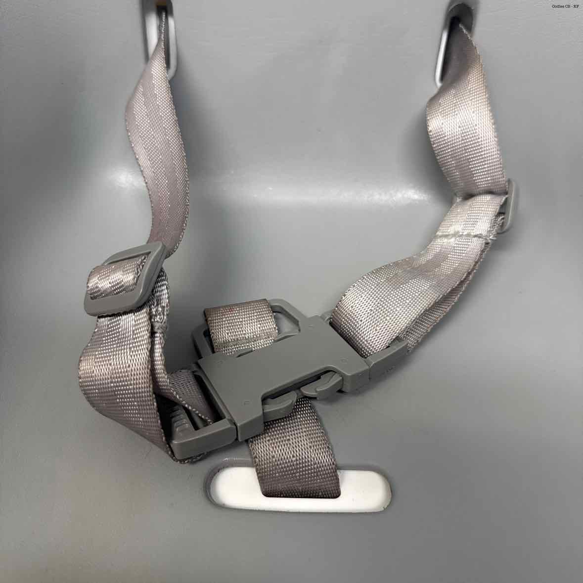 OXO White/Gray Booster