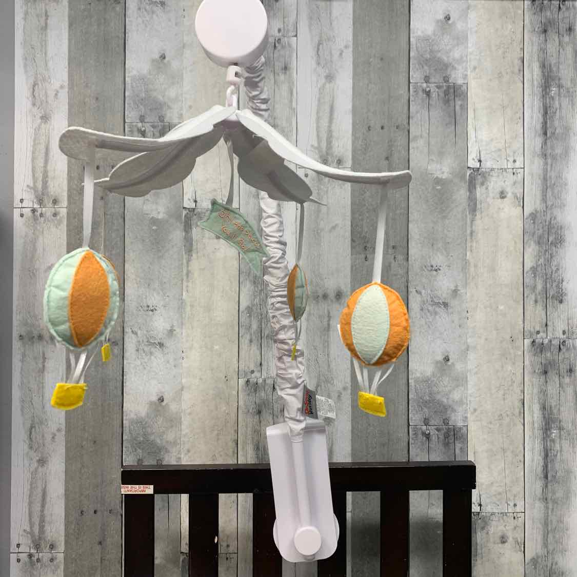 Trend Lab White/Orange Mobile
