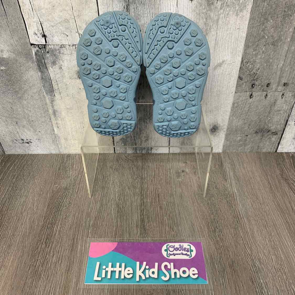Size 6 Blue B Brand Water Shoes