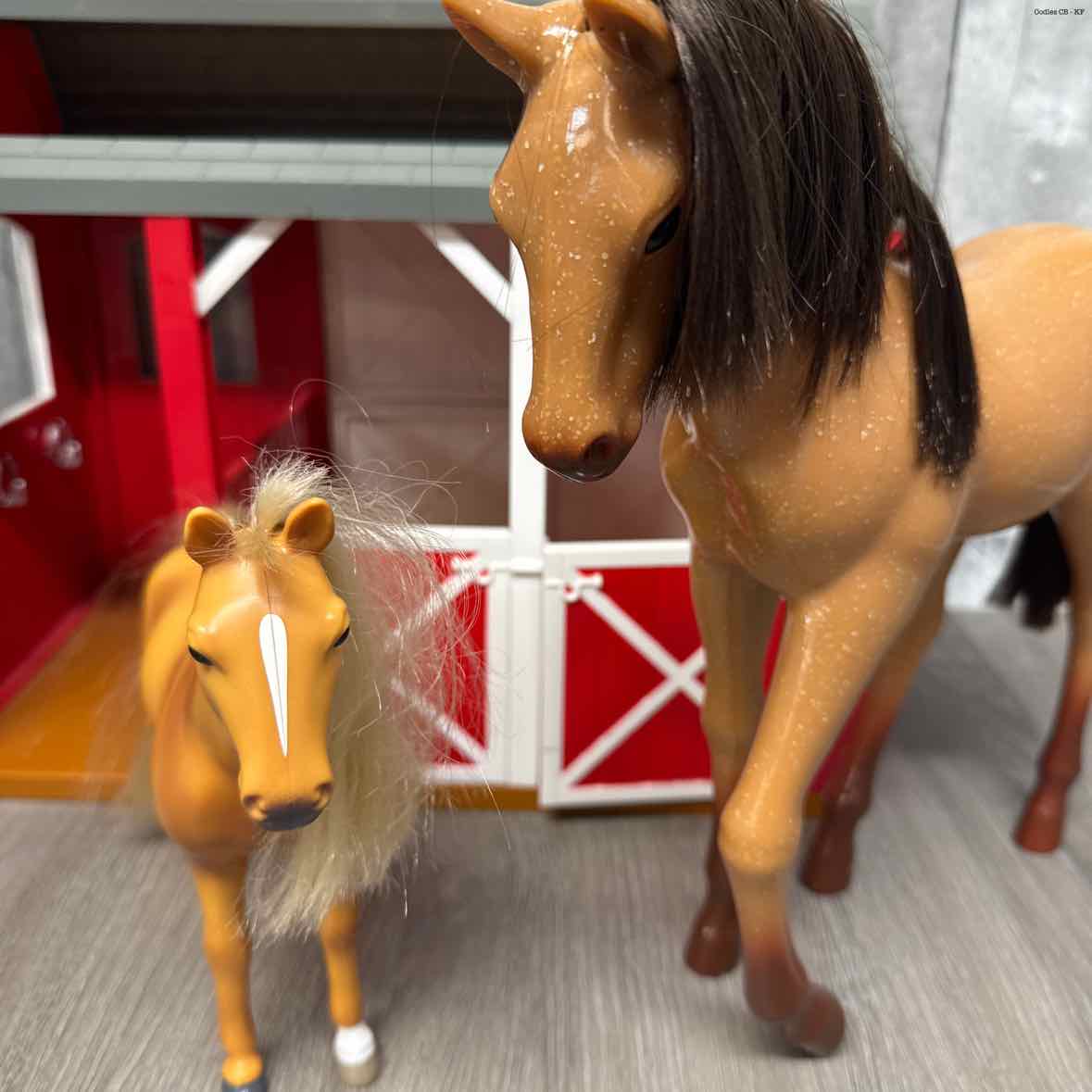 Generic Red/Brown Animal Playset
