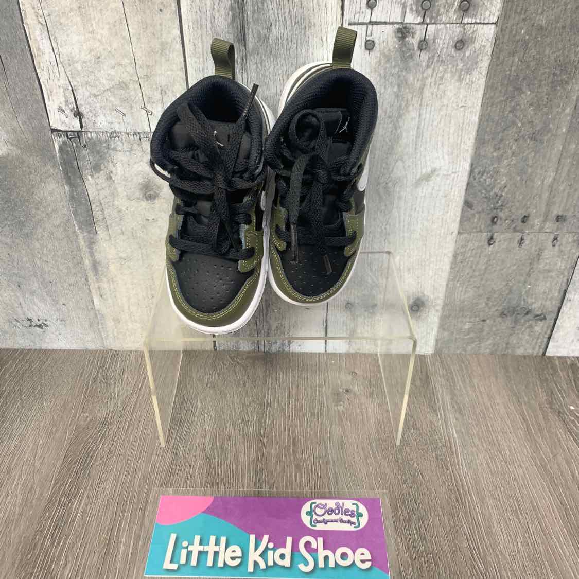 Size 7 Green/Black Sport Brand Sneakers