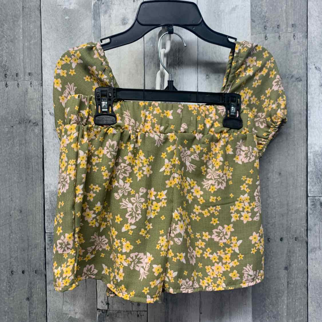 Size 10 Green/Yellow B Brand Shirt/Shorts