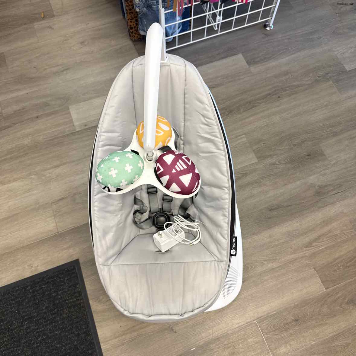 4Moms Gray Swing w/ Pwr Plug