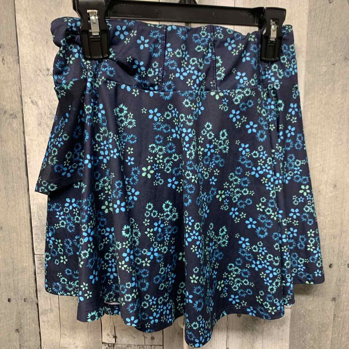 Size 10/12 Navy Floral All in Motion Skirt