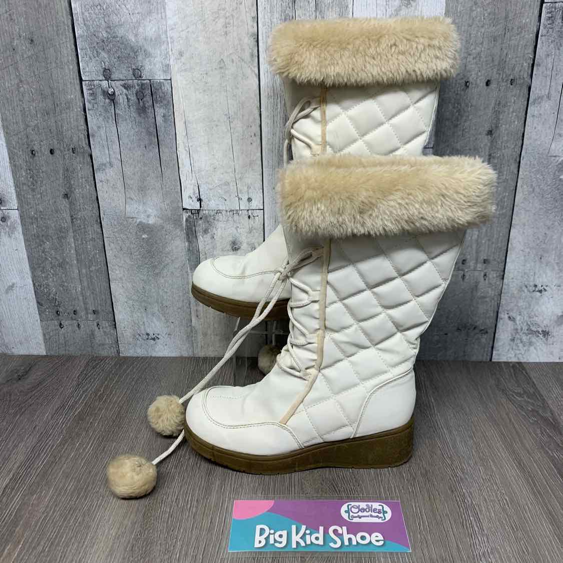 Size 6.5 White Mudd Snow Jacket