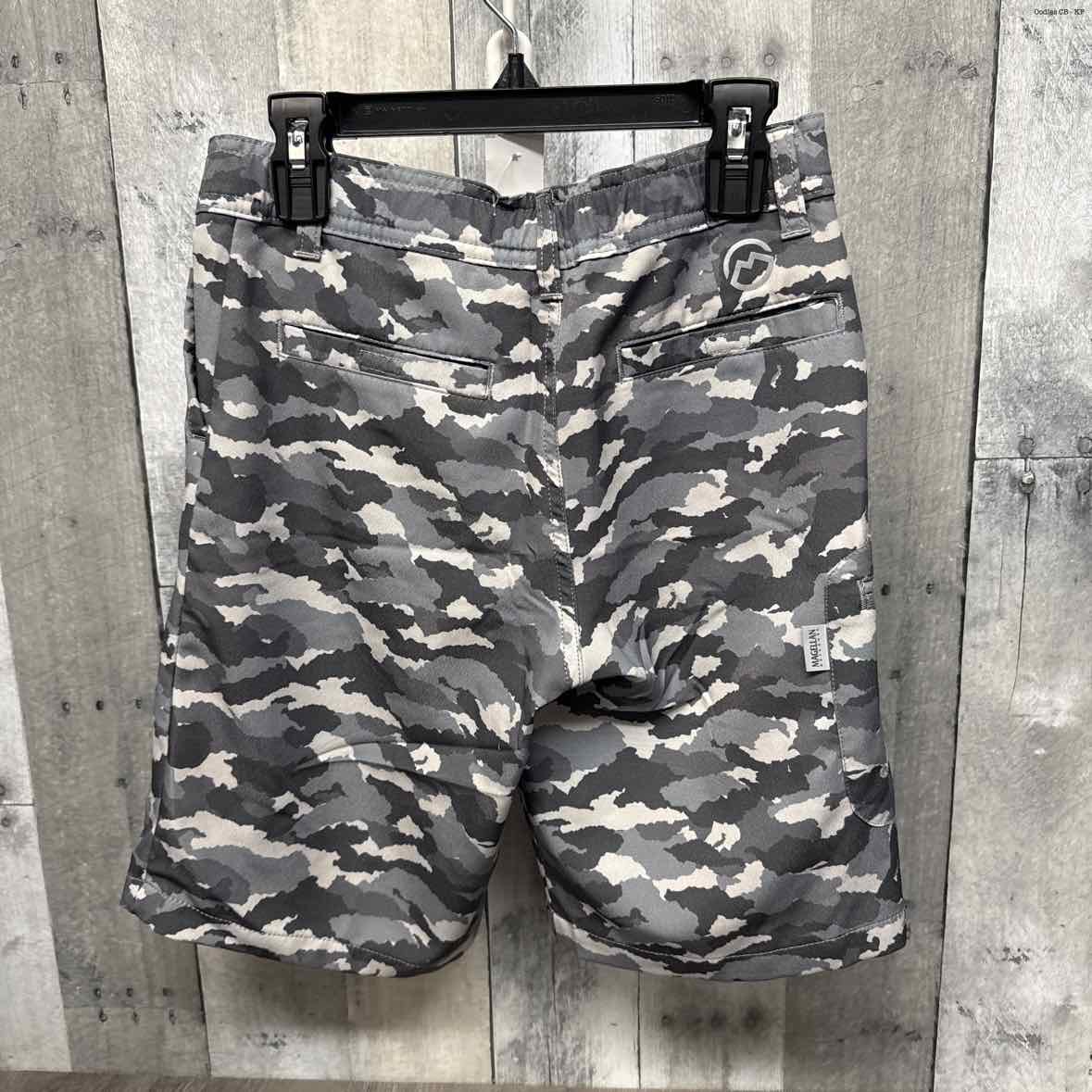 Size 10 Gray Camo Magellan Outdoors Shorts