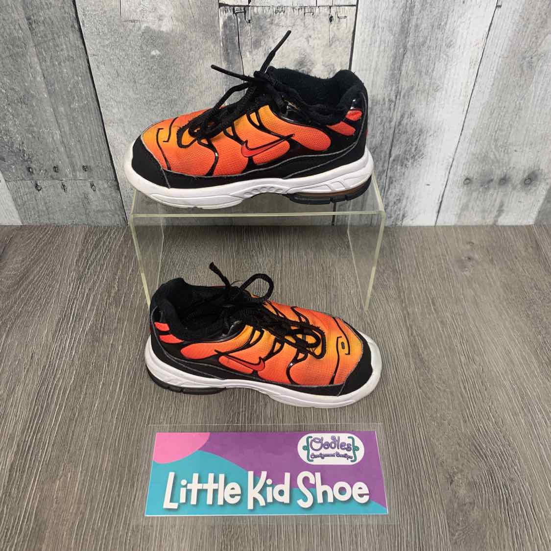 Size 9 Orange/Black Sport Brand Sneakers - OodlesCB