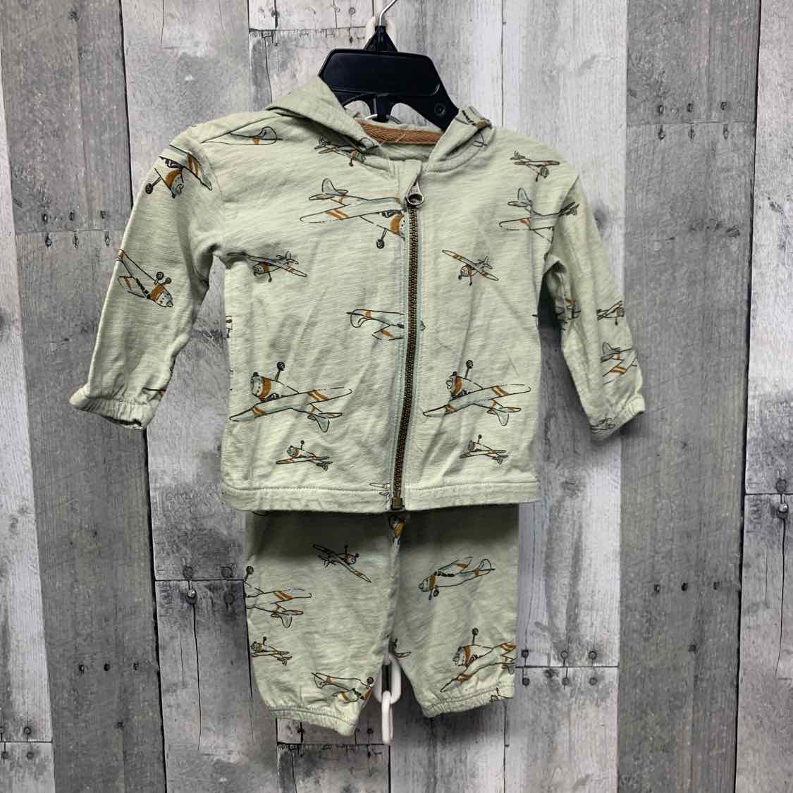 Size 6 Months Green Print Carter's Jacket/Pants