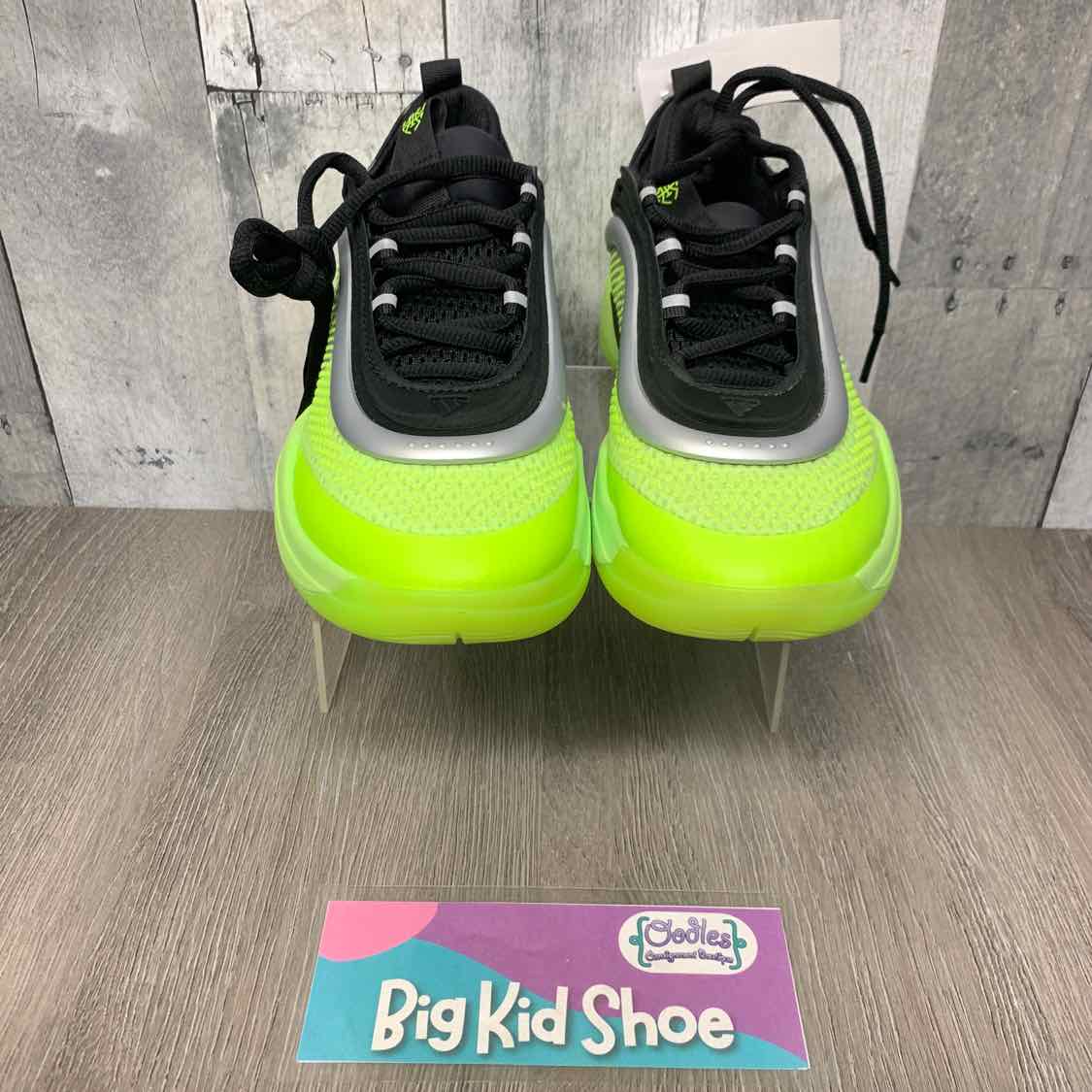 Size 4 Green/Black Sport Brand Sneakers