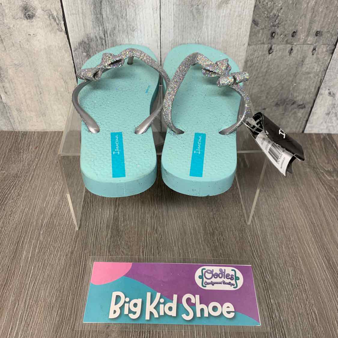 Size 2/3 Teal B Brand Flip Flops