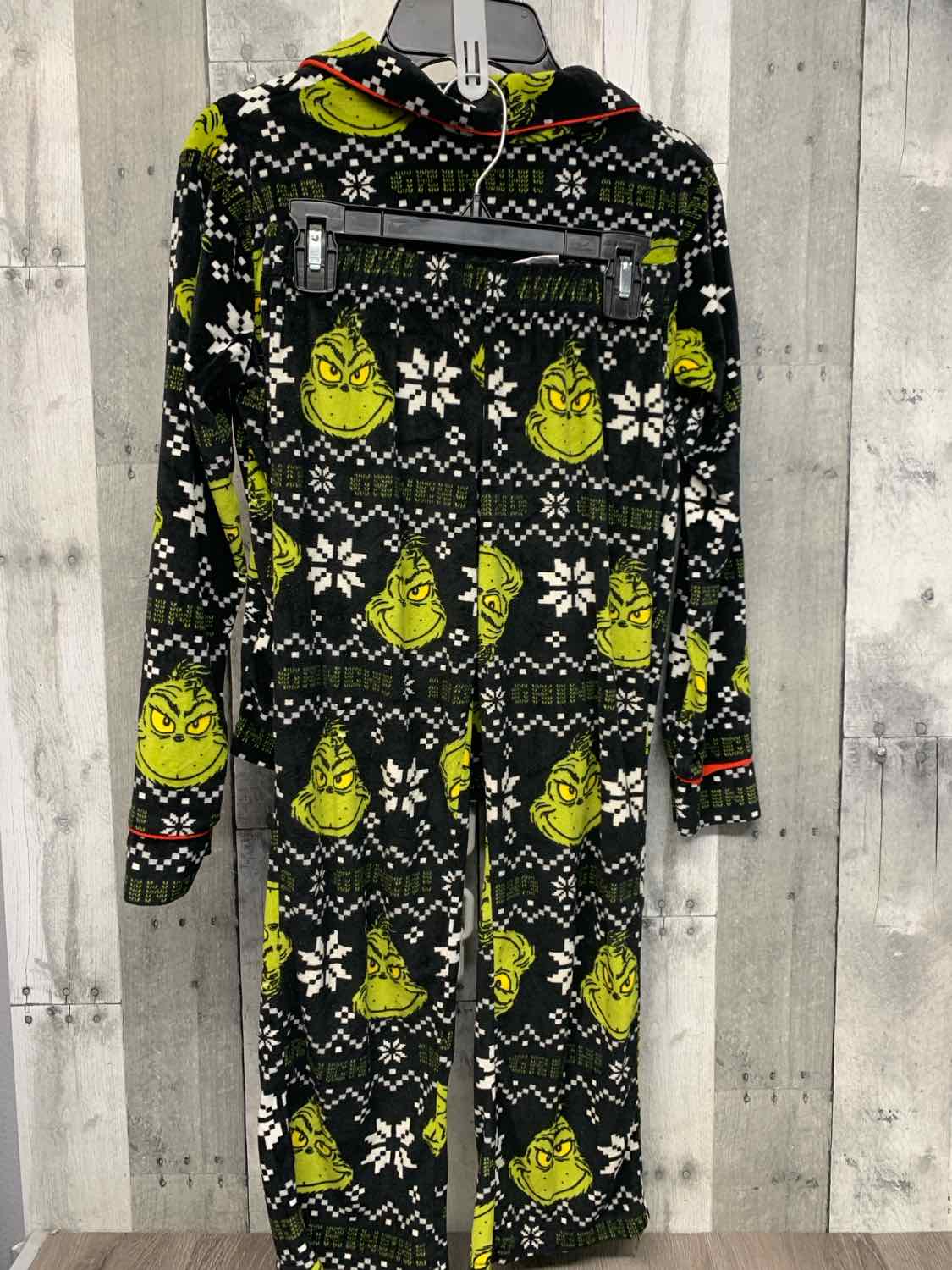 Size 7/8 Black Print Dr Seuss 2pc PJs