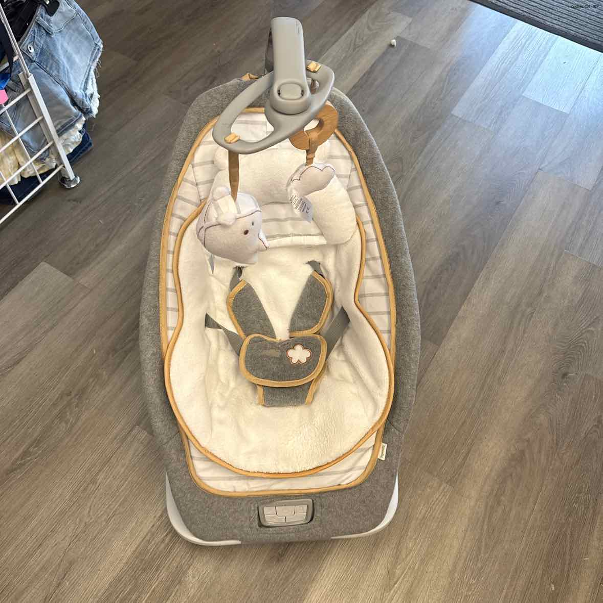 Ingenuity Gray/White Rocker