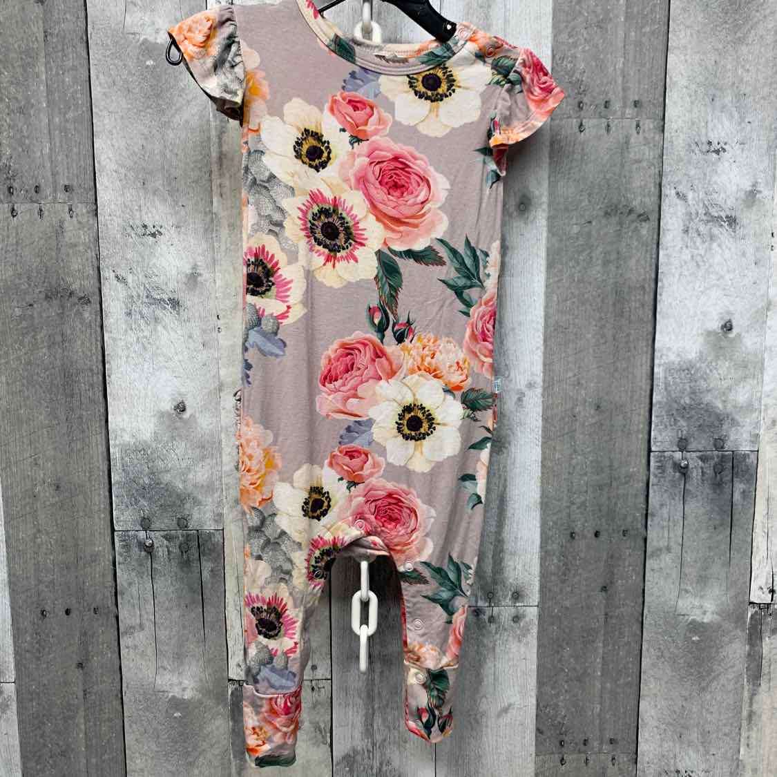 Size 9-12 Months Gray/Pink Posh Peanut Romper