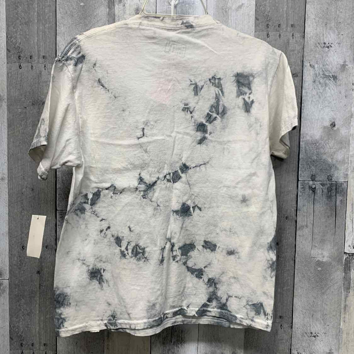 Size Medium White/Gray B Brand T Shirt