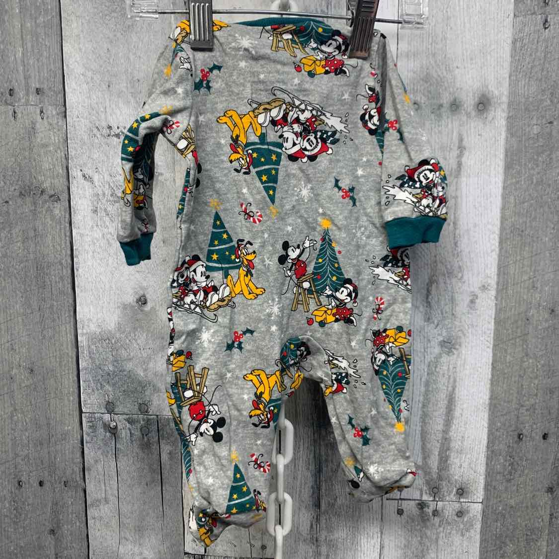 Size Newborn Gray/Green Disney Footy PJs