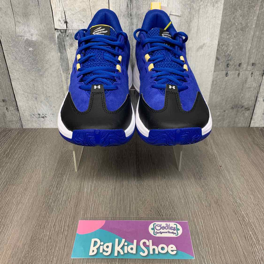 Size 5.5 Blue/Black Sport Brand Sneakers