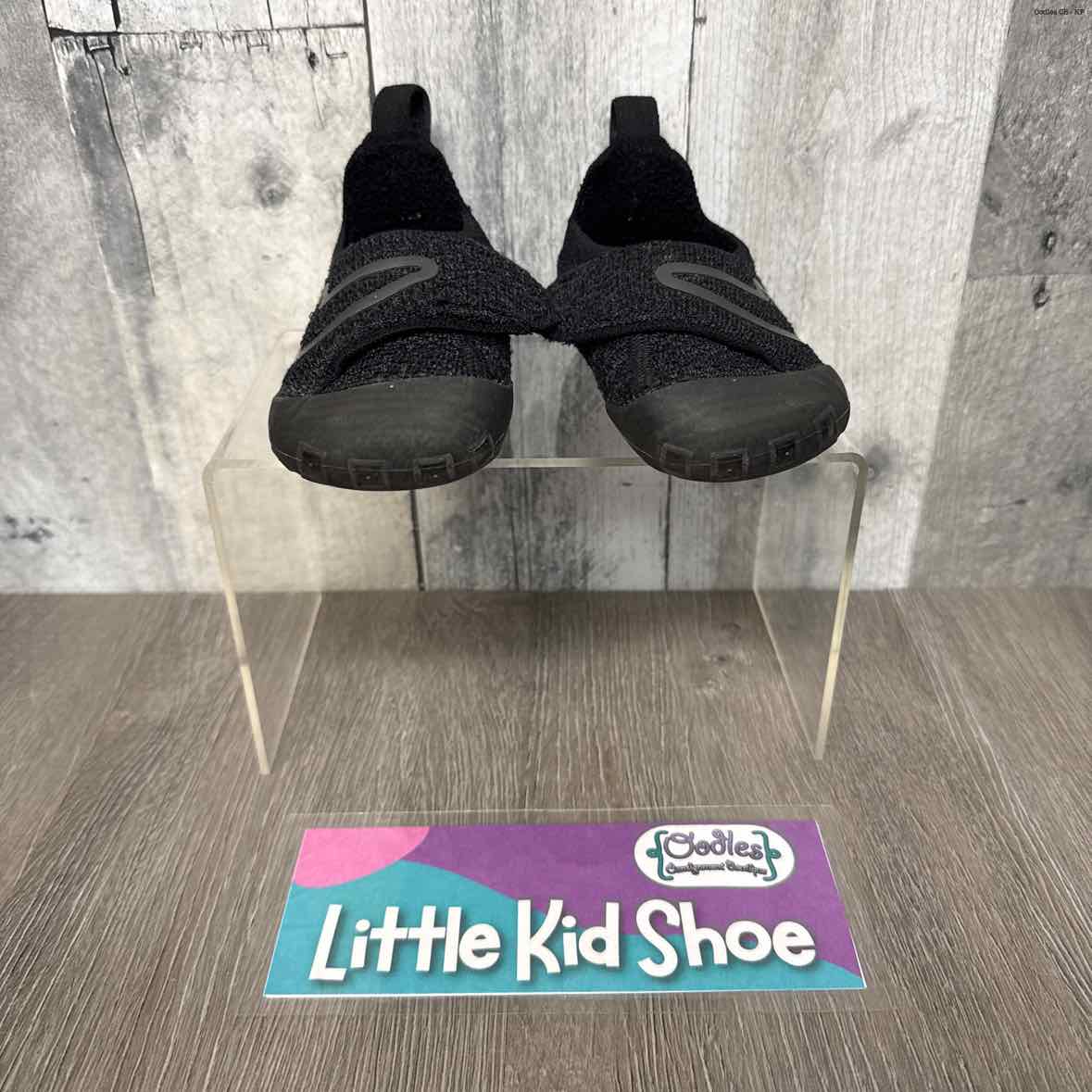 Size 5 Black Sport Brand Sneakers