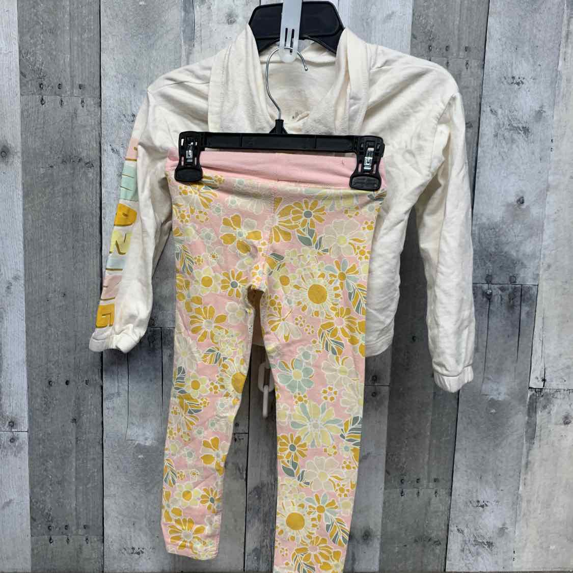 Size 5 White/Pink Carter's Shirt/Leggings