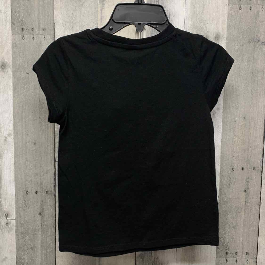 Size 6/7 Black Graphic Holiday Brands T Shirt