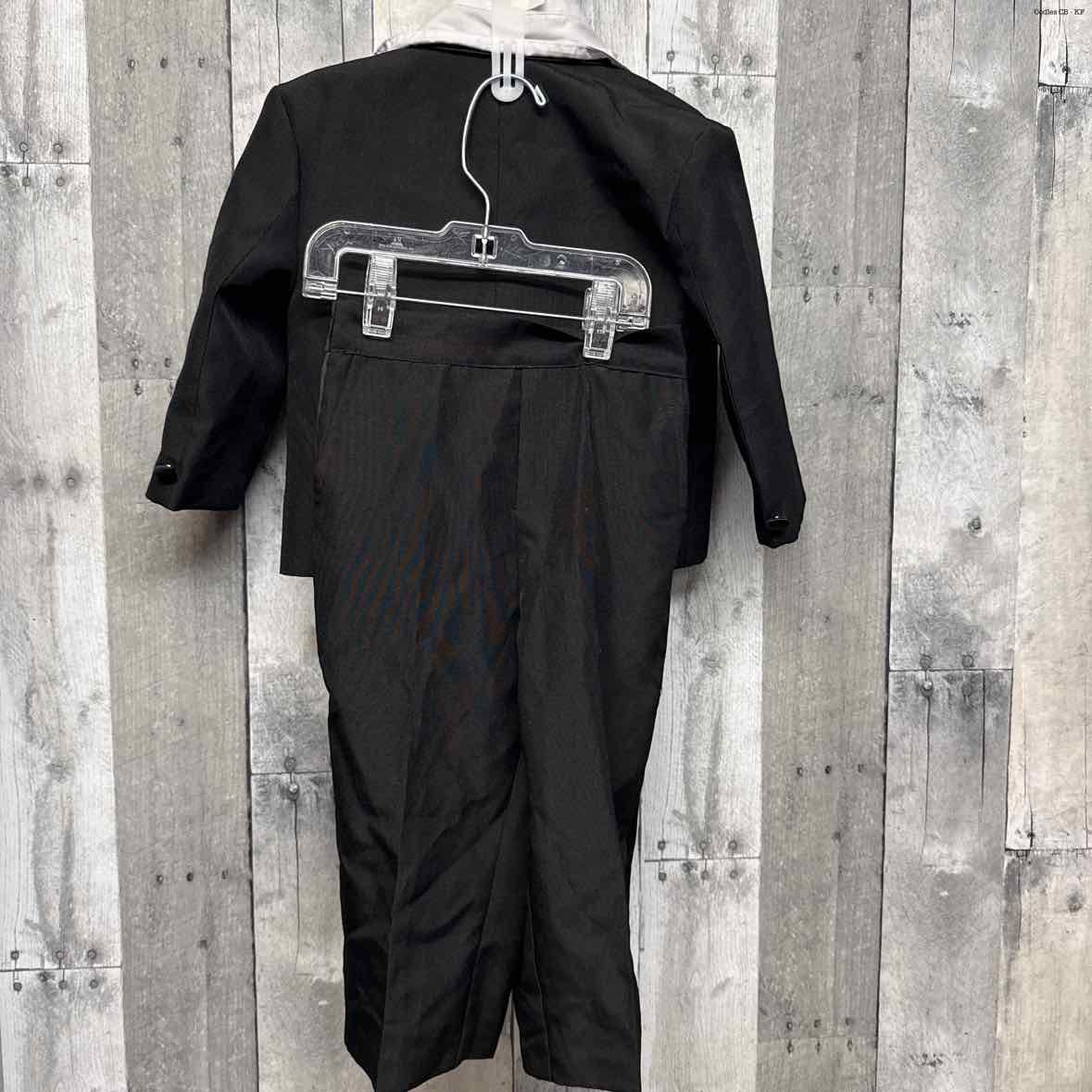 Size 2 White/Black B Brand 2pc+ Suit