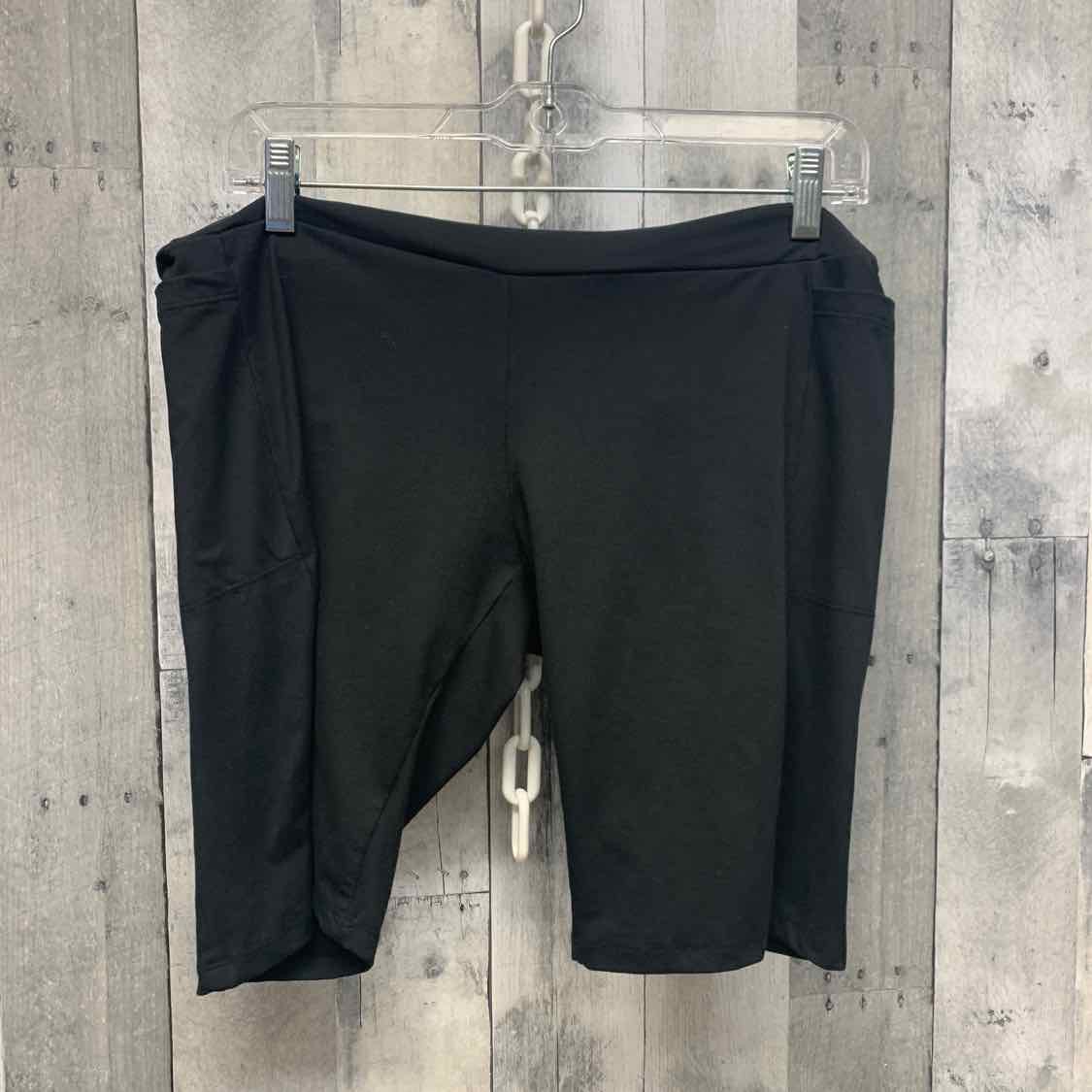 Size XL Black Mid Brand Active Shorts
