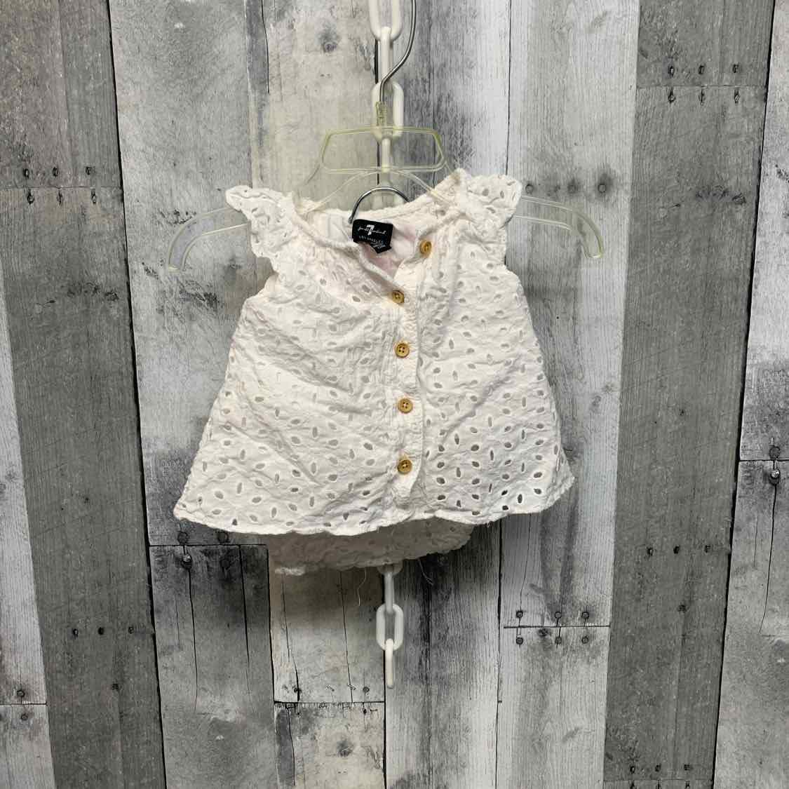 Size 6-9 Months White 7 for all Mankind Shirt/Shorts