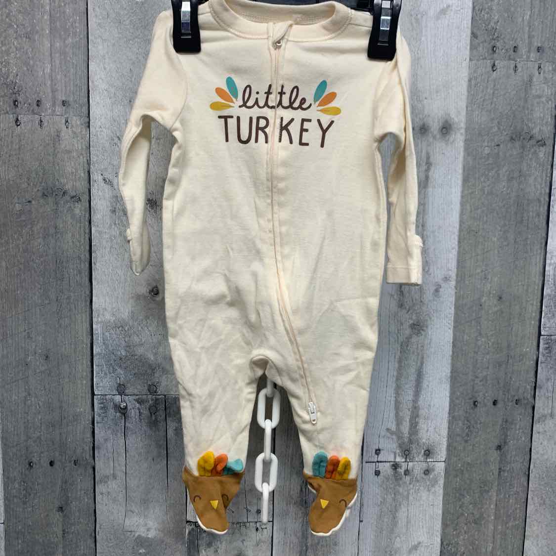 Size 0-3 Months Ivory Graphic Old Navy Footy PJs