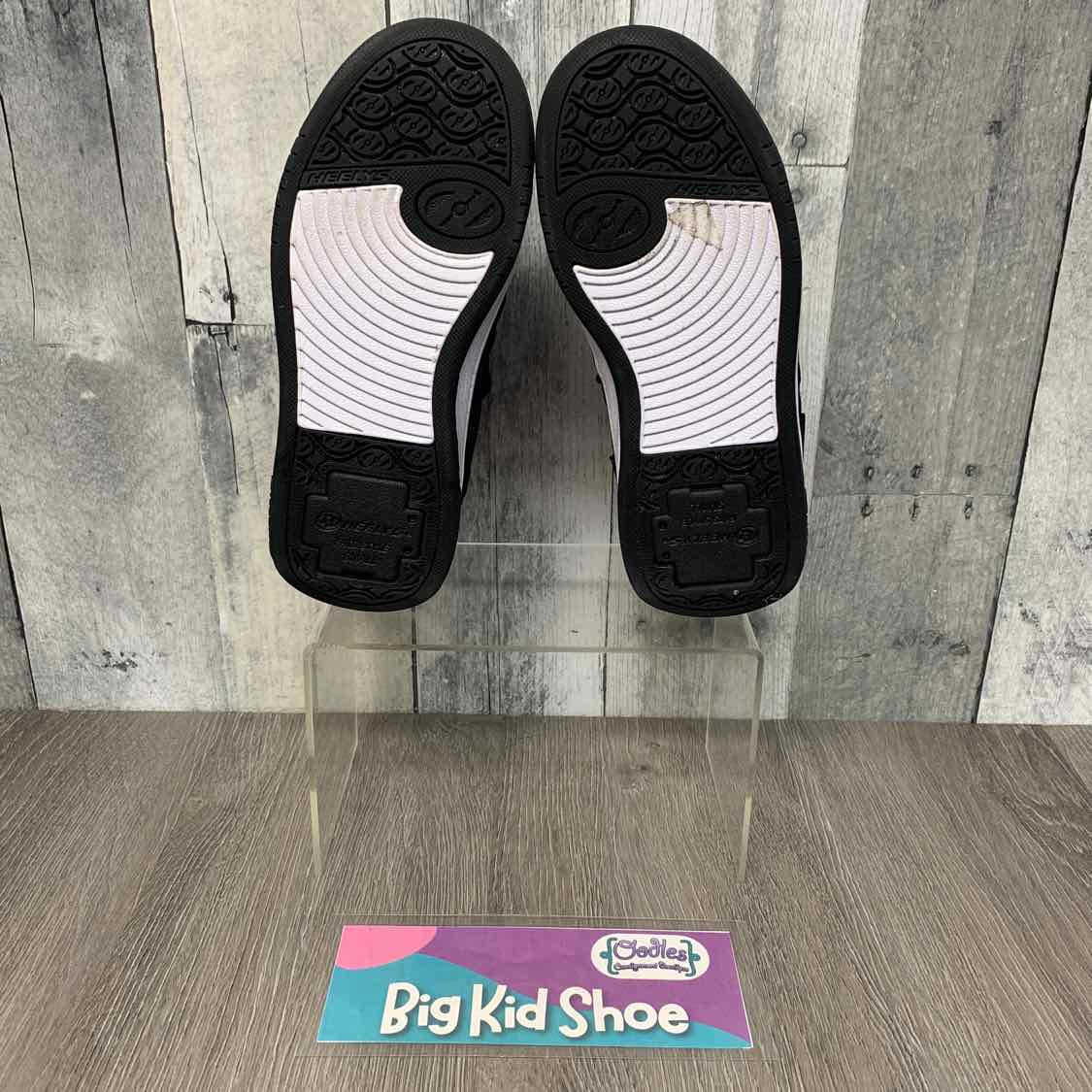 Size 2 Black/Pink Heelys Skate Shoes
