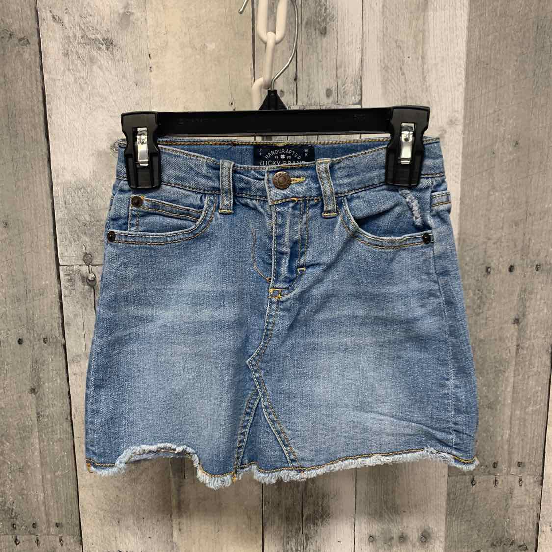 Size 6 Denim Lucky Brand Skirt - OodlesCB