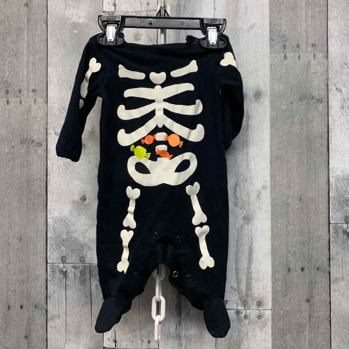 Size 3 Months Black Graphic Just One You Footy PJs
