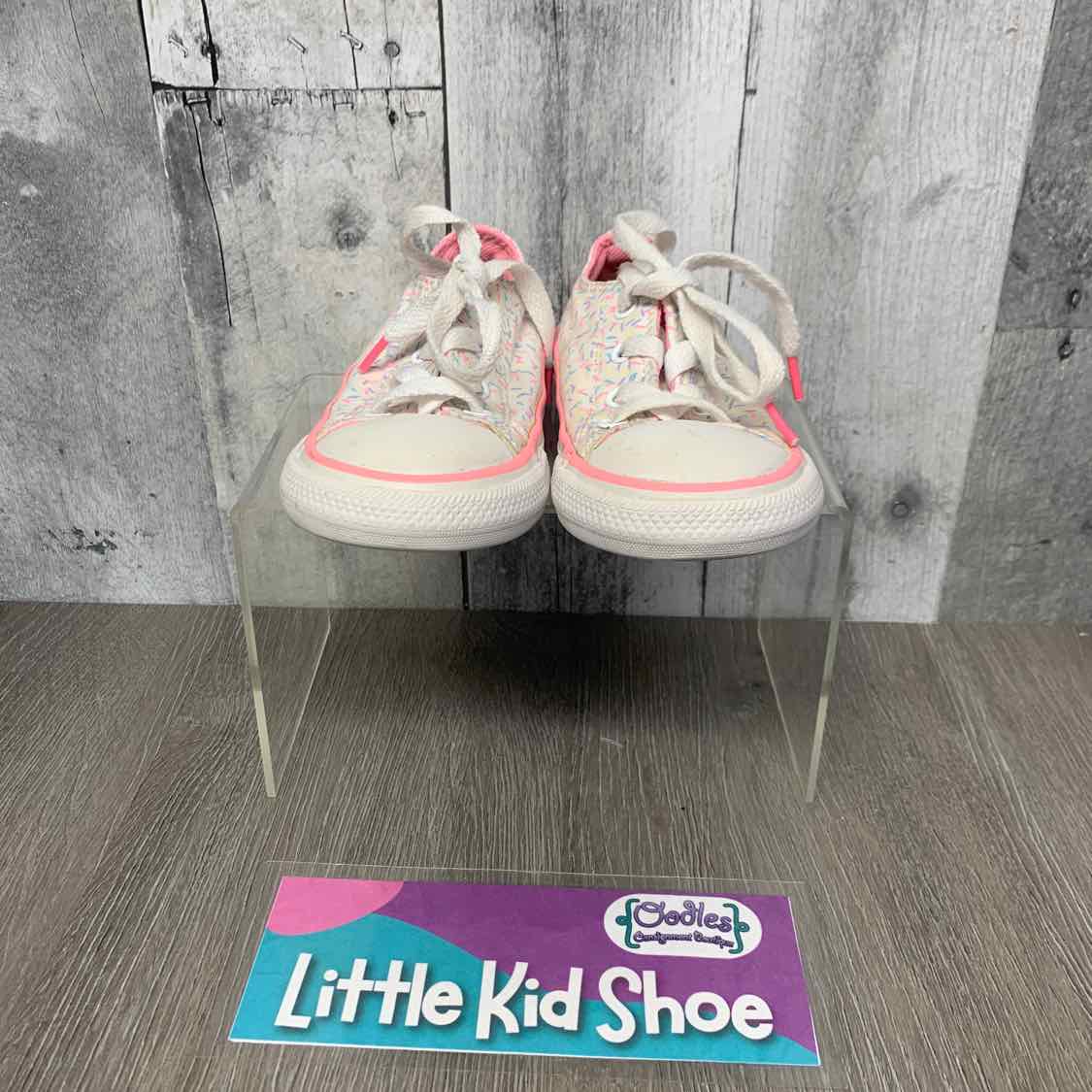 Size 7 White/Pink Converse Sneakers