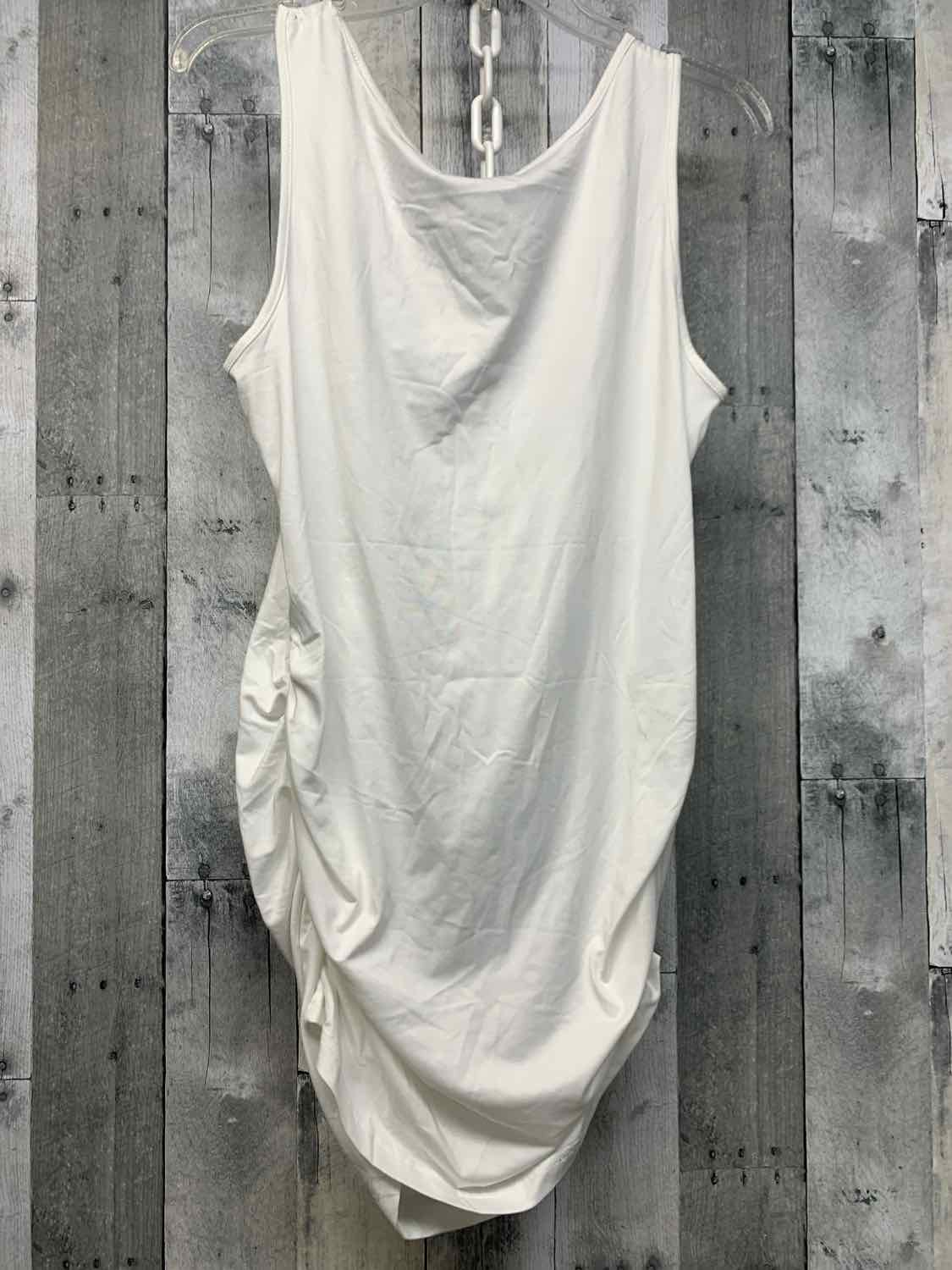 Size L White Mid Brand Tank Top