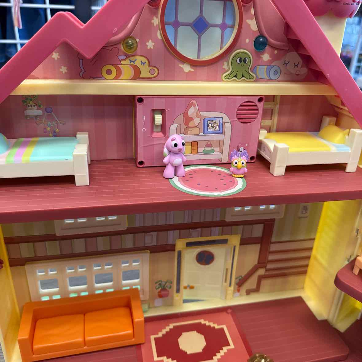 Disney Tan/Red Misc Playset