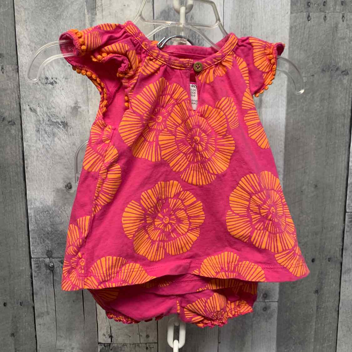 Size 6 Months Pink/Orange Carter's Shirt/Shorts