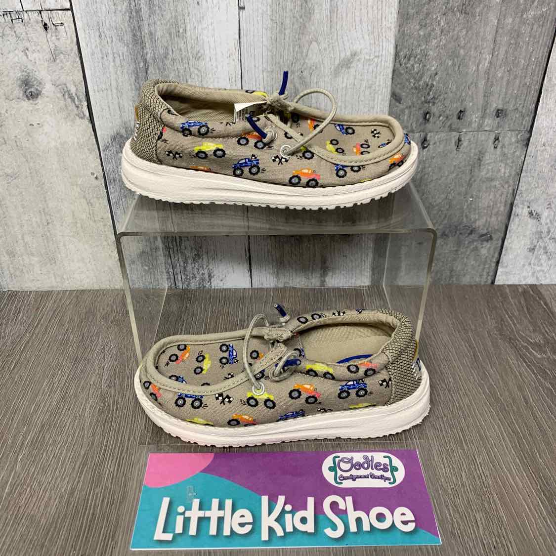 Size 9 Tan Graphic Hey Dude Loafers
