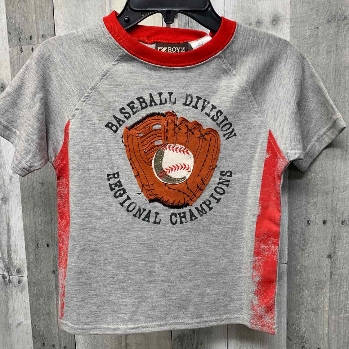 Size 6 Gray/Red Boyz Wear T Shirt