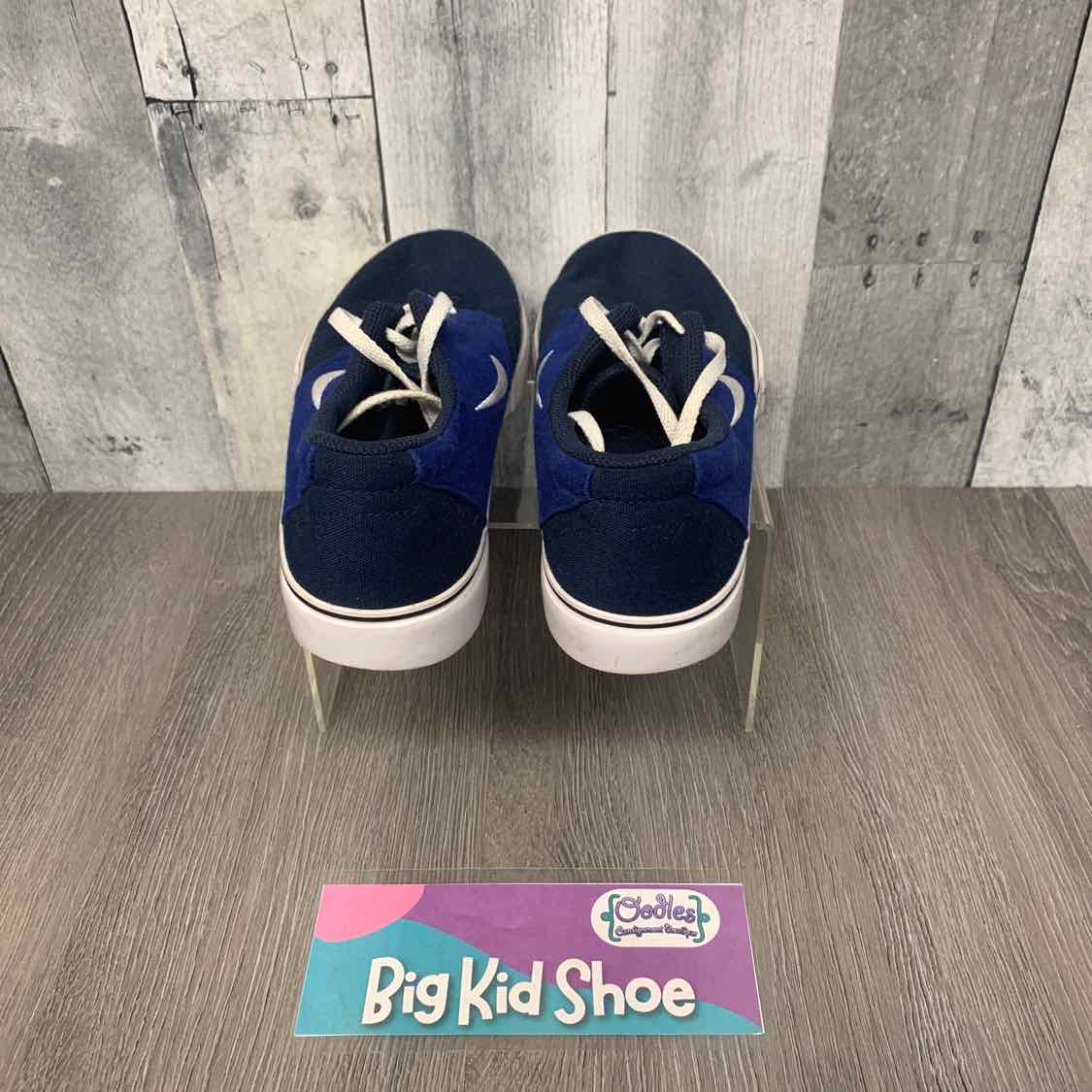 Size 6 Navy/Blue Sport Brand Sneakers