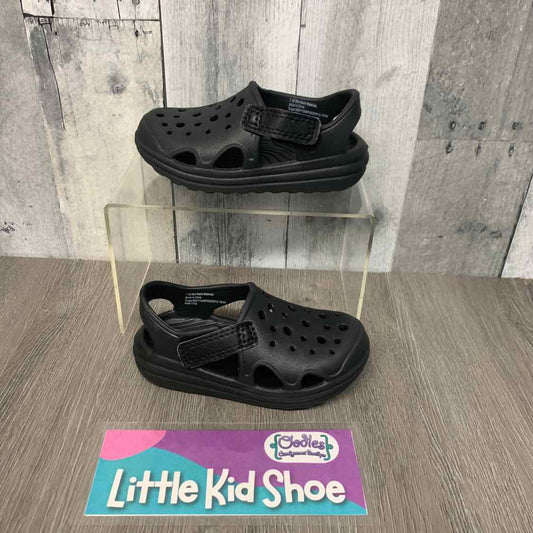 Size 7 Black Cat & Jack Water Shoes