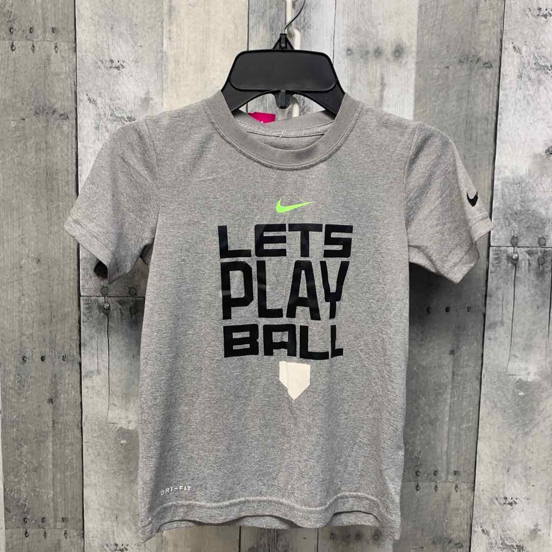 Size 7 Gray Graphic Sport Brand T Shirt