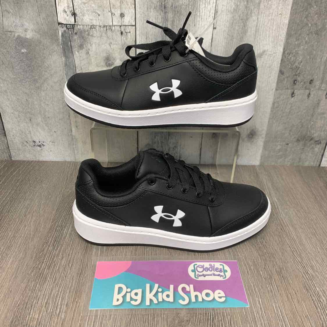 Size 3.5 Black/White Sport Brand Sneakers
