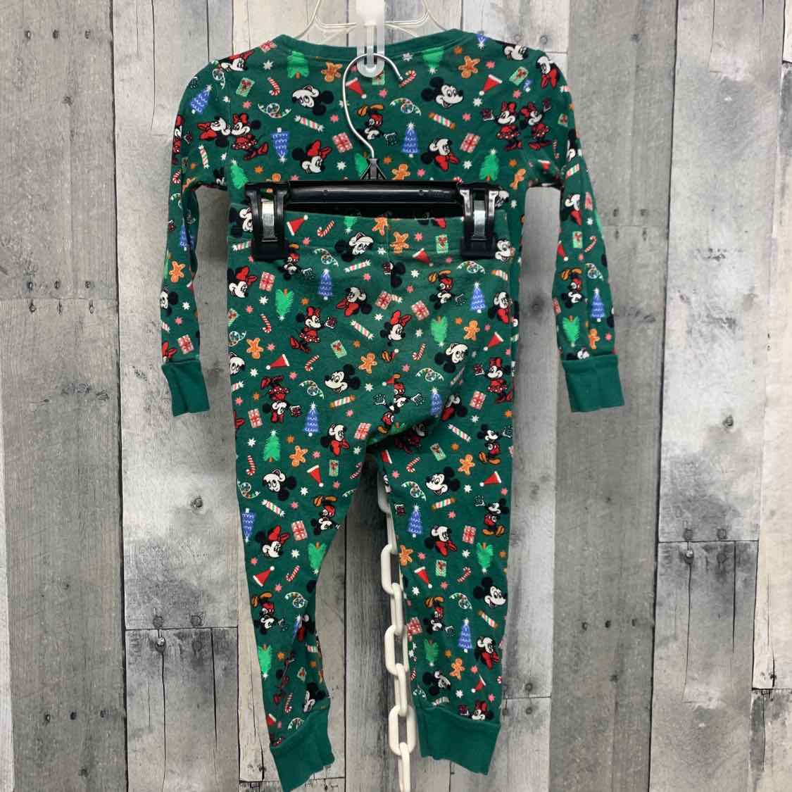 Size 2T Green Print Old Navy 2pc PJs