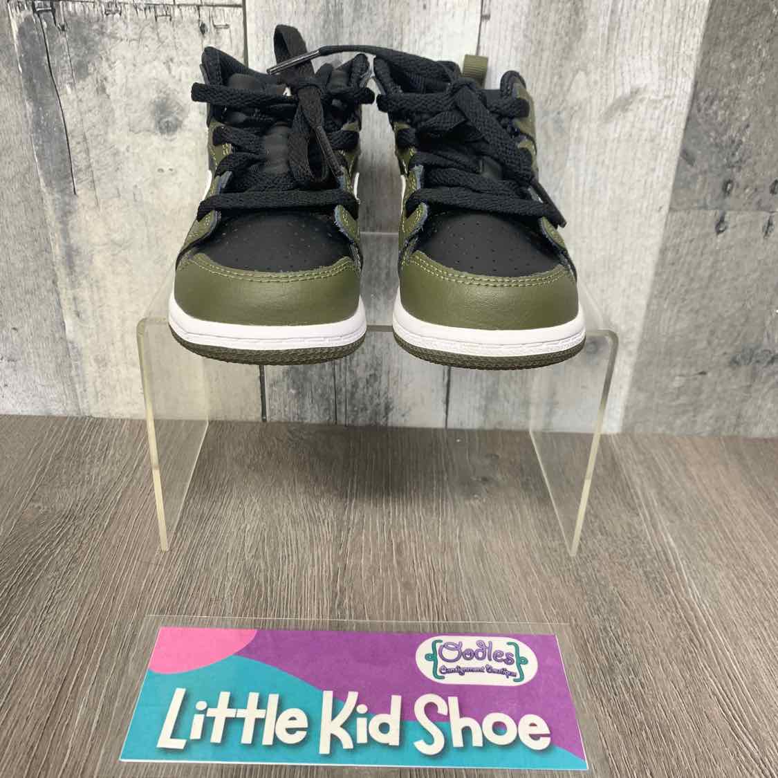 Size 7 Green/Black Sport Brand Sneakers
