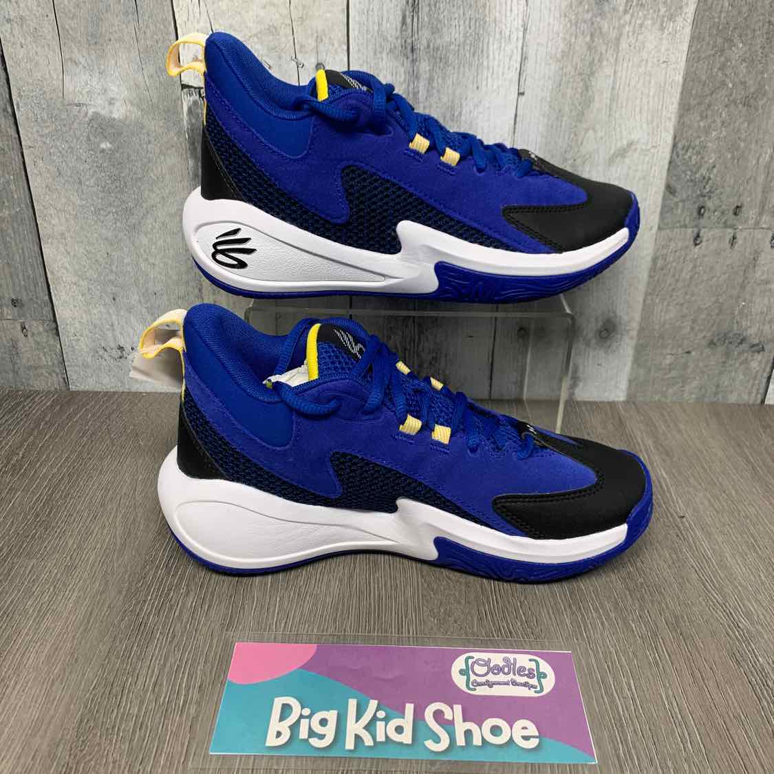 Size 5.5 Blue/Black Sport Brand Sneakers