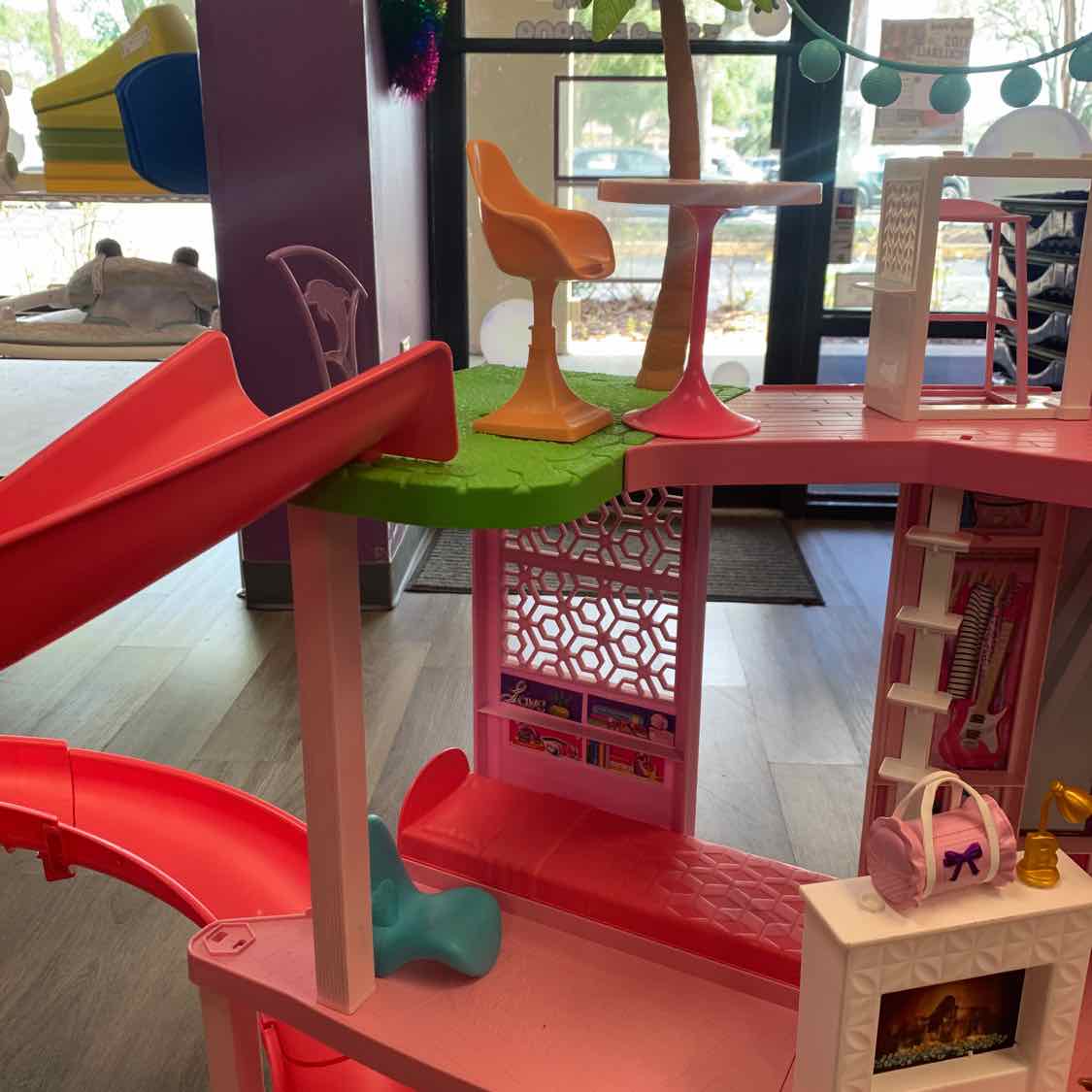 Barbie Pink Dollhouse