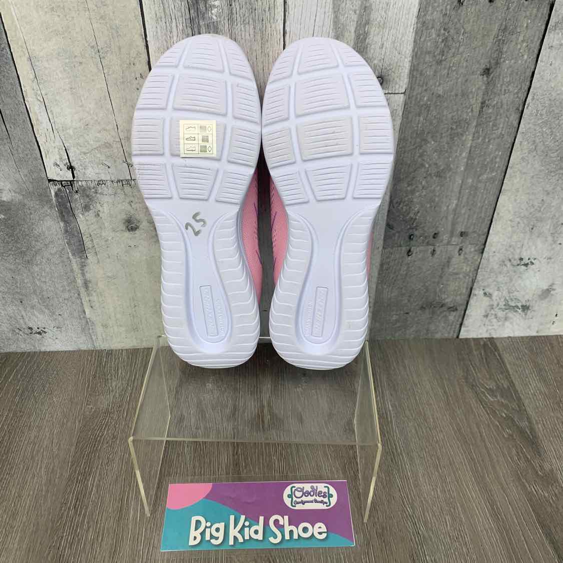 Size 3 Pink/Purple Skechers Sneakers